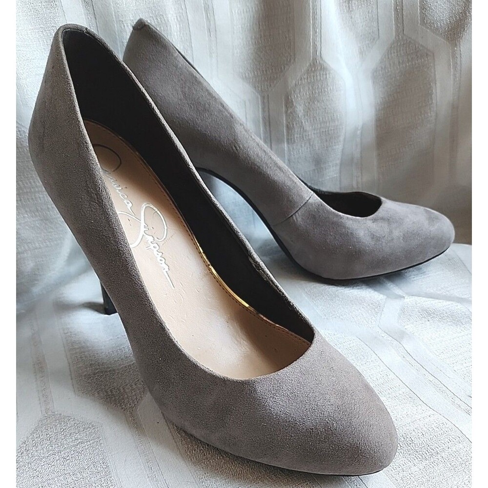 Jessica Simpson 8M Taupe Gray Faux Suede Pumps Heels Shoes Womens Malia
